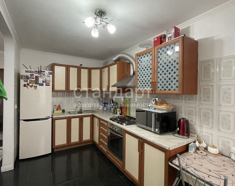 Продаётся 2-комнатная квартира, 56.4 м²