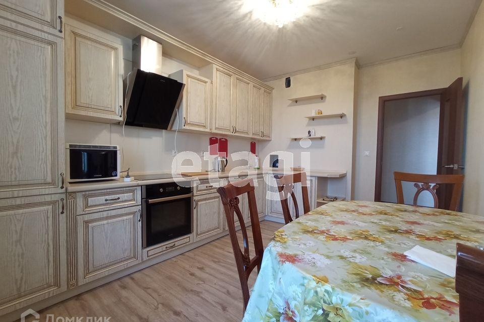 Сдаётся 2-комнатная квартира, 60 м²