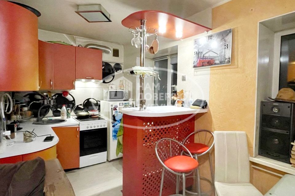 Продаётся 3-комнатная квартира, 57.3 м²