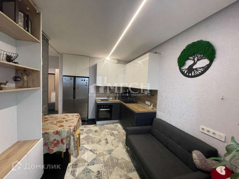 Продаётся 1-комнатная квартира, 42 м²