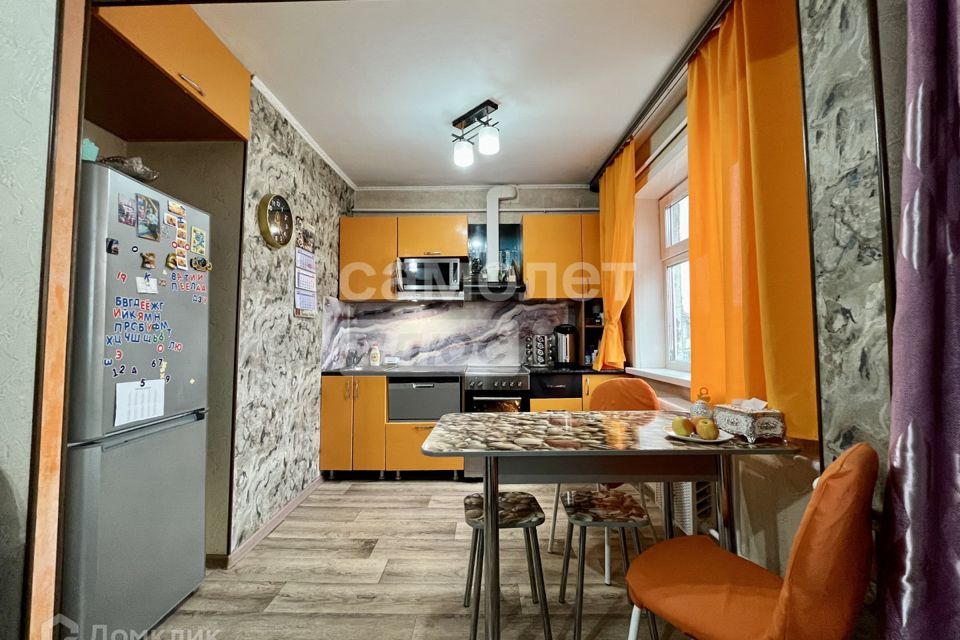 Продаётся 3-комнатная квартира, 59.2 м²
