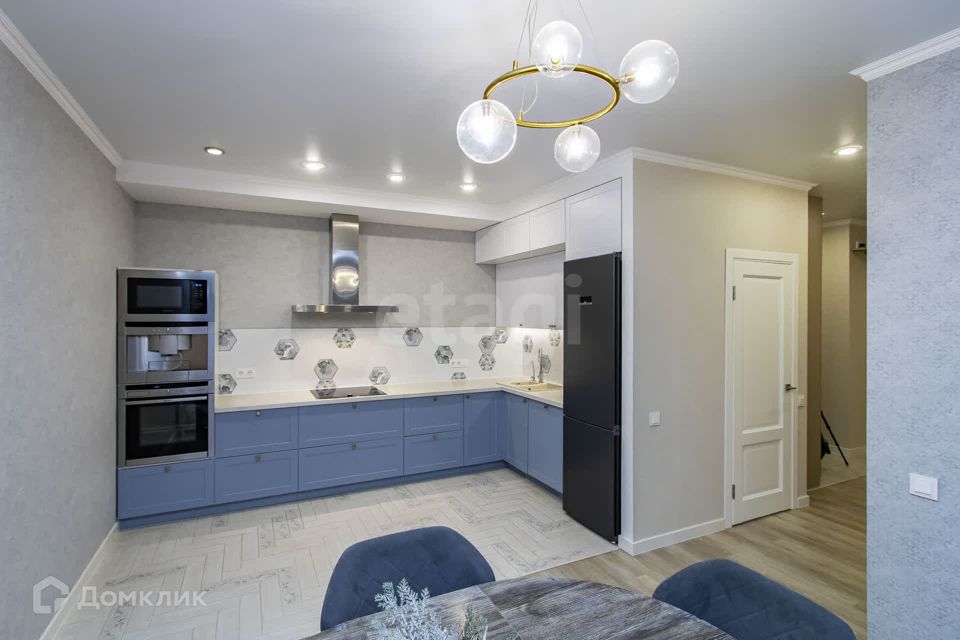 Продаётся 3-комнатная квартира, 72.5 м²