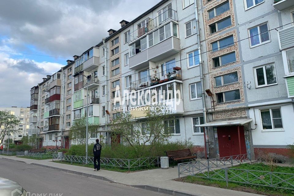 Продаётся 4-комнатная квартира, 61.04 м²