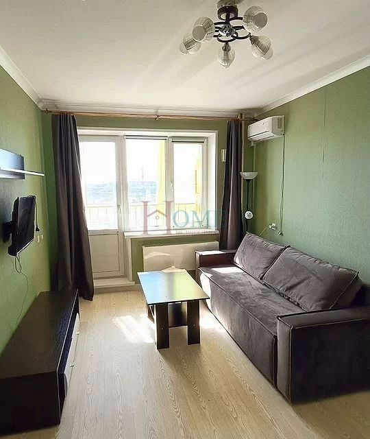 Сдаётся 1-комнатная квартира, 38 м²