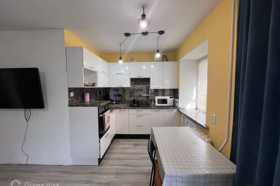 Продаётся 2-комнатная квартира, 42.8 м²