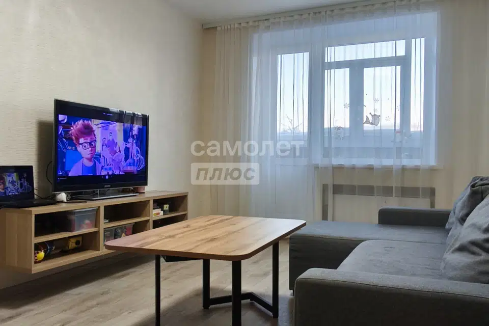 Продаётся 4-комнатная квартира, 79.7 м²