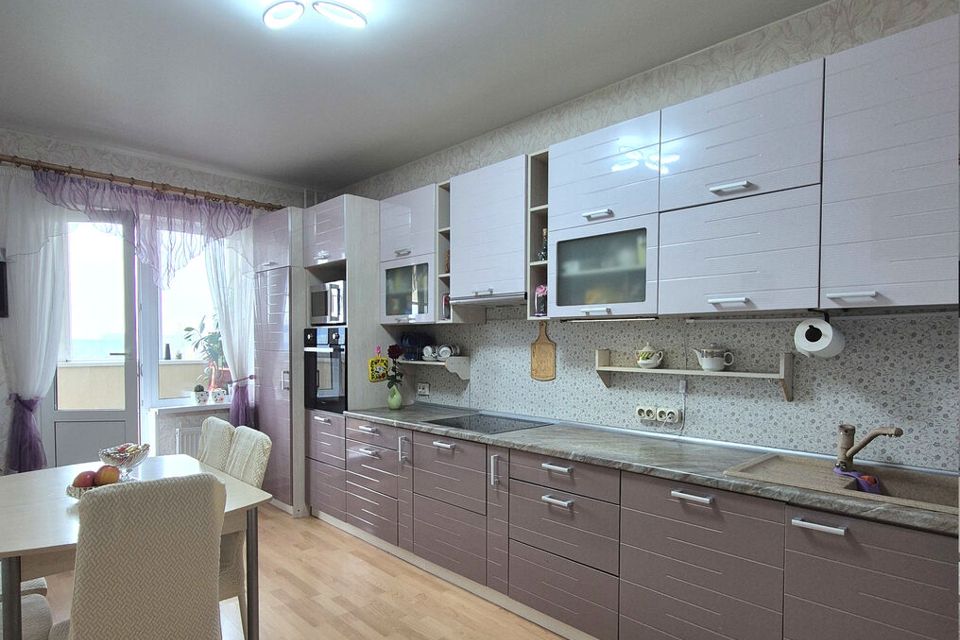 Продаётся 5-комнатная квартира, 142.4 м²