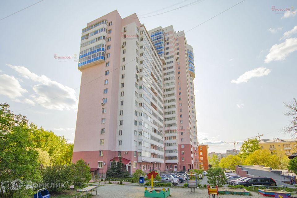 Продаётся 3-комнатная квартира, 90 м²
