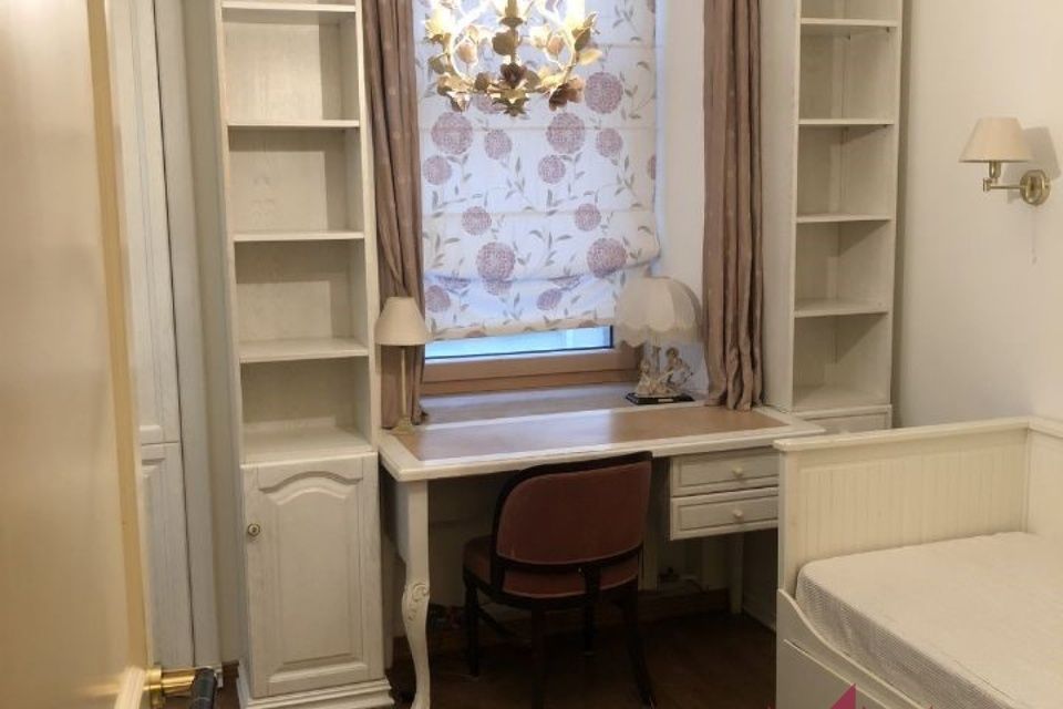 Сдаётся 4-комнатная квартира, 94 м²