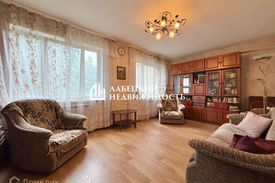 Продаётся 3-комнатная квартира, 70.2 м²