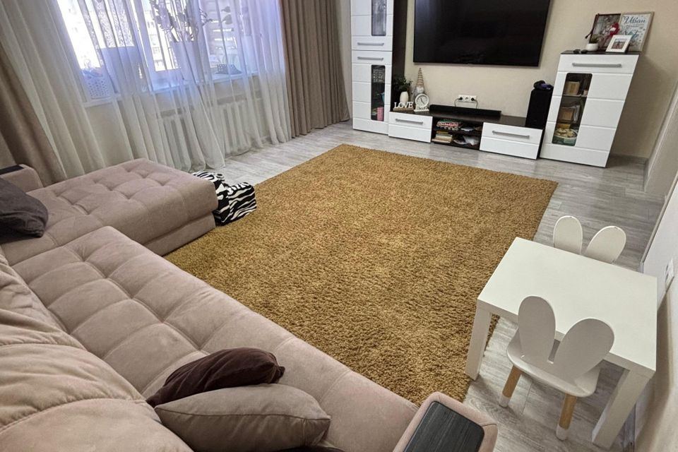 Продаётся 2-комнатная квартира, 56.3 м²