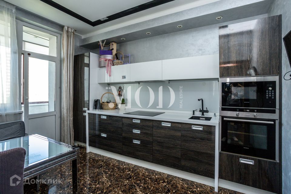 Продаётся 1-комнатная квартира, 51.5 м²