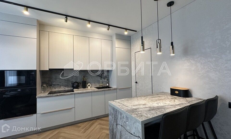 Продаётся 2-комнатная квартира, 109 м²