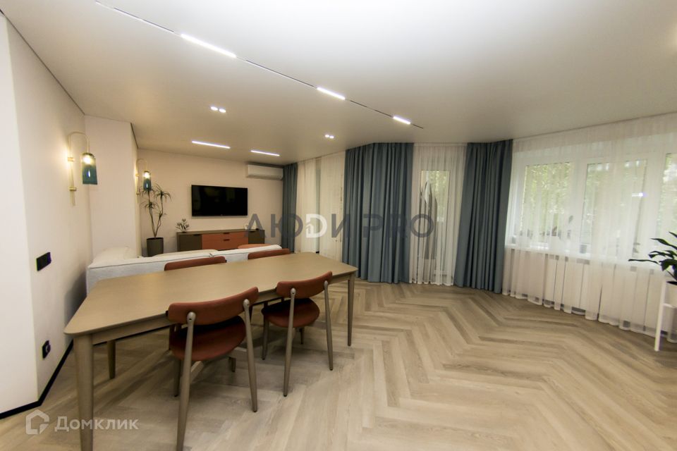 Продаётся 3-комнатная квартира, 90.2 м²