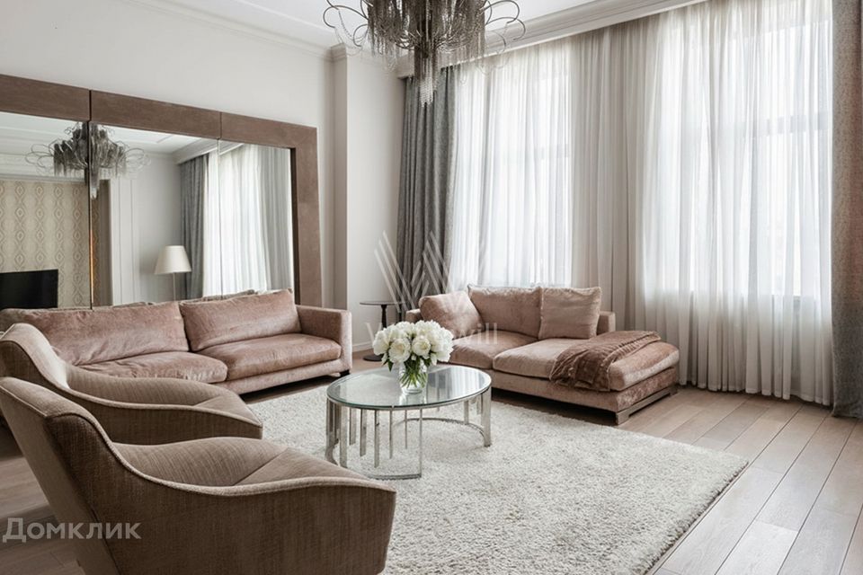 Сдаётся 4-комнатная квартира, 185 м²