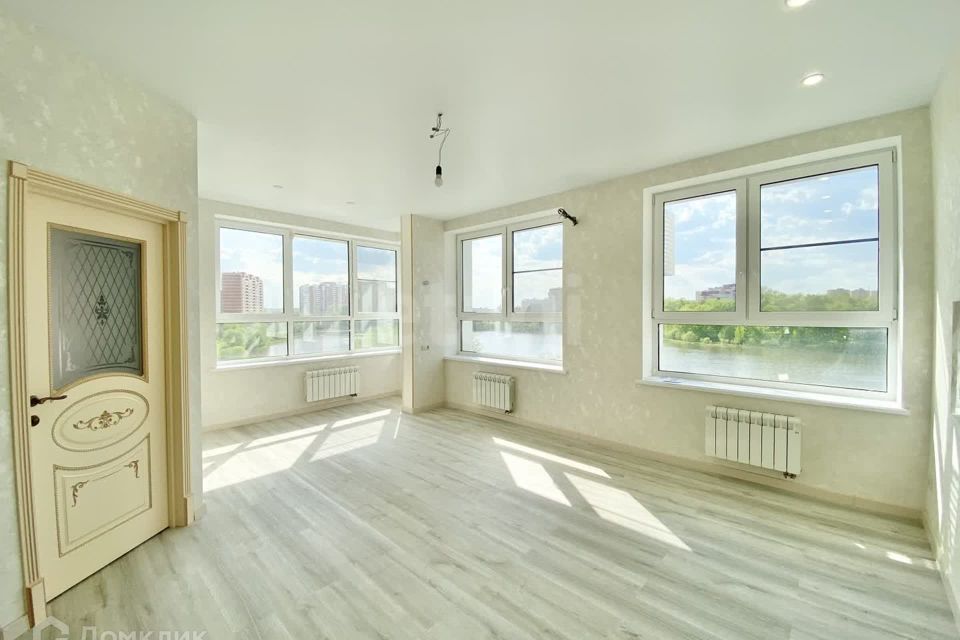 Продаётся 2-комнатная квартира, 57.9 м²