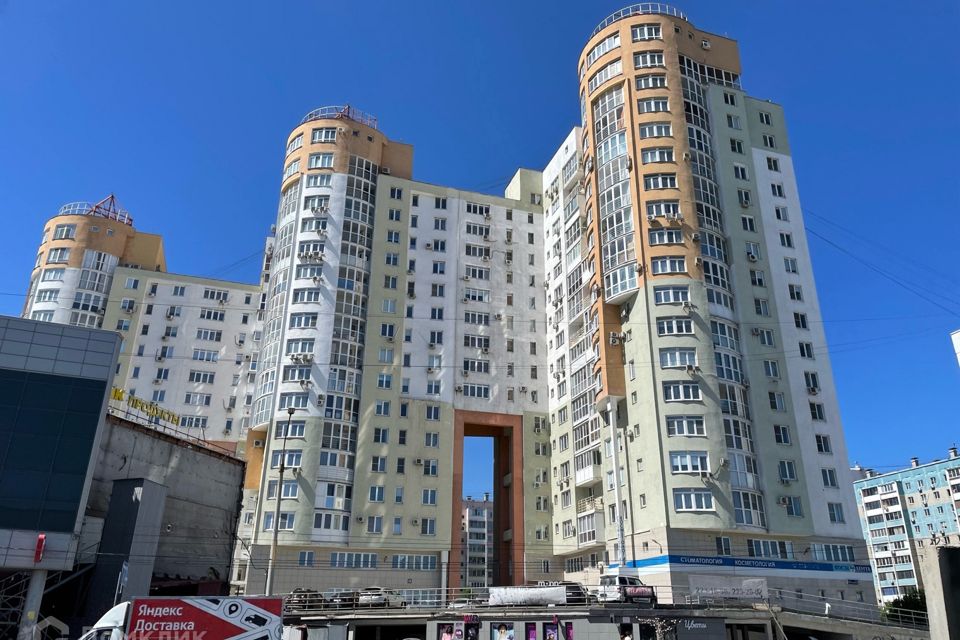 Продаётся 2-комнатная квартира, 65 м²
