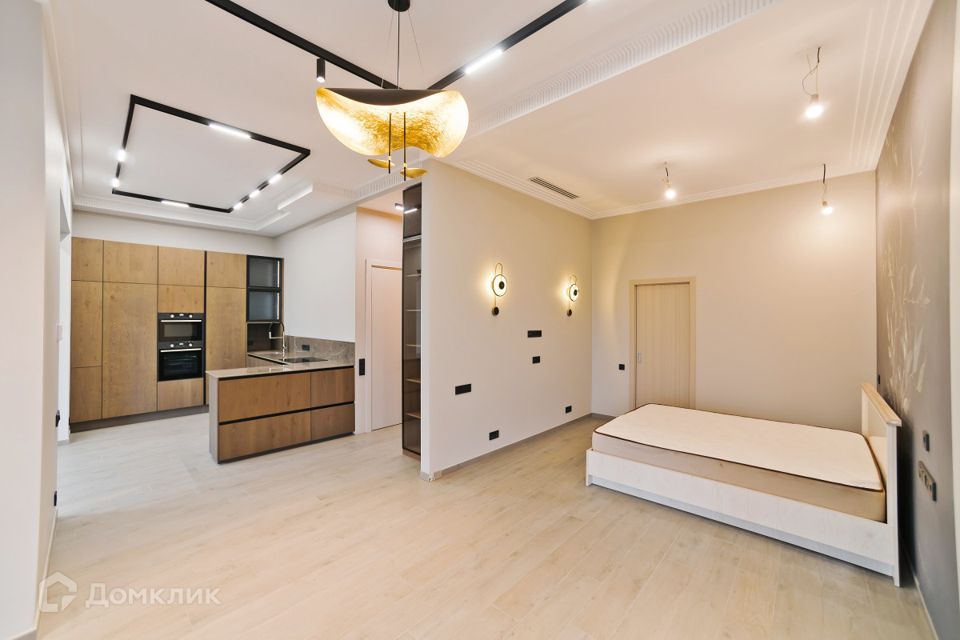 Продаётся 1-комнатная квартира, 73.7 м²