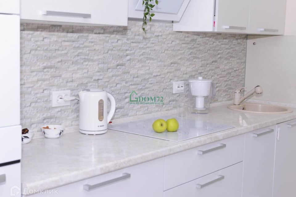 Продаётся 3-комнатная квартира, 54.8 м²