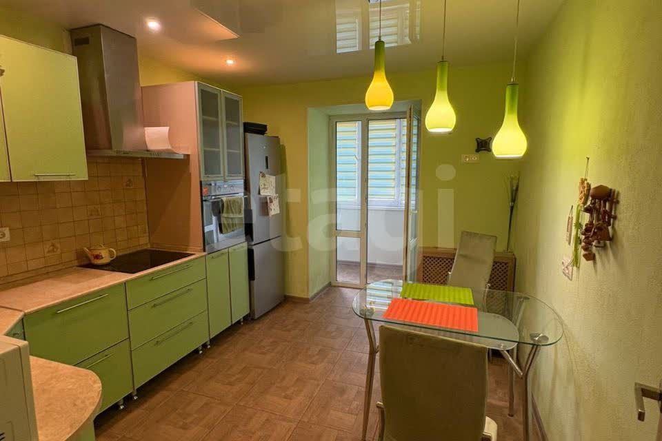 Продаётся 1-комнатная квартира, 38 м²