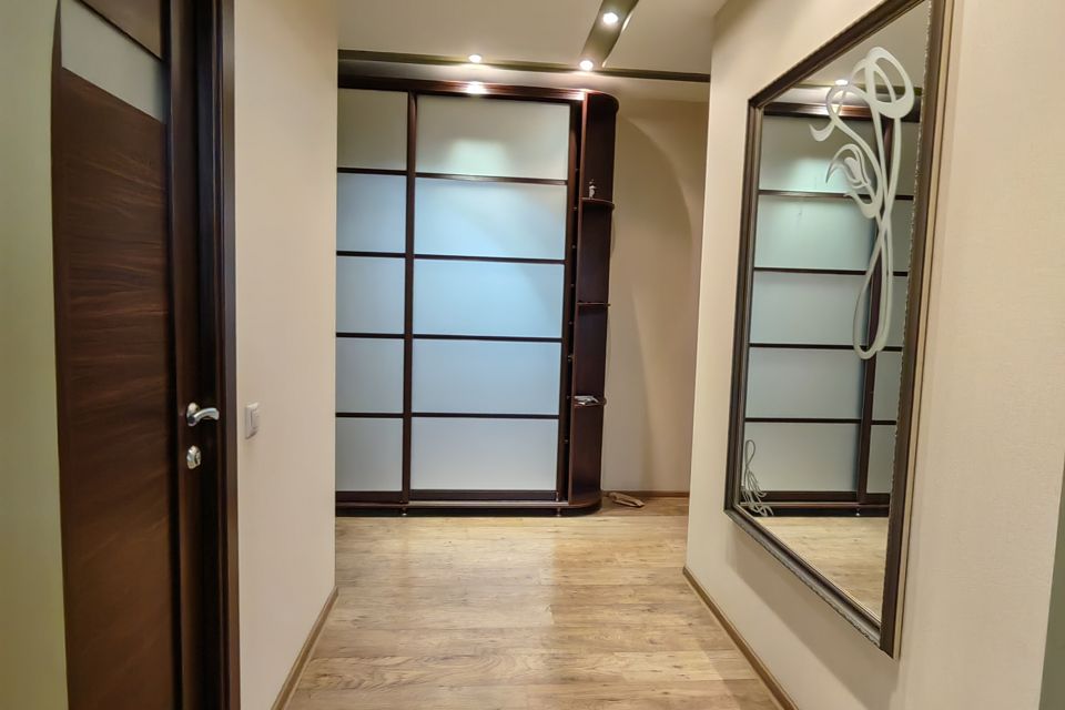 Продаётся 3-комнатная квартира, 107 м²
