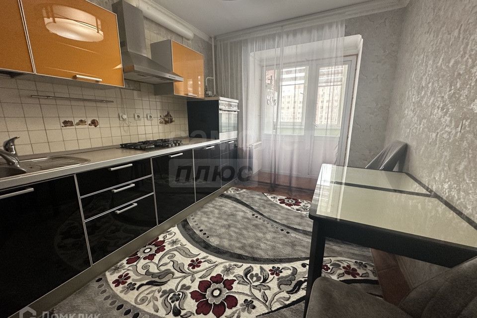 Сдаётся 2-комнатная квартира, 62 м²