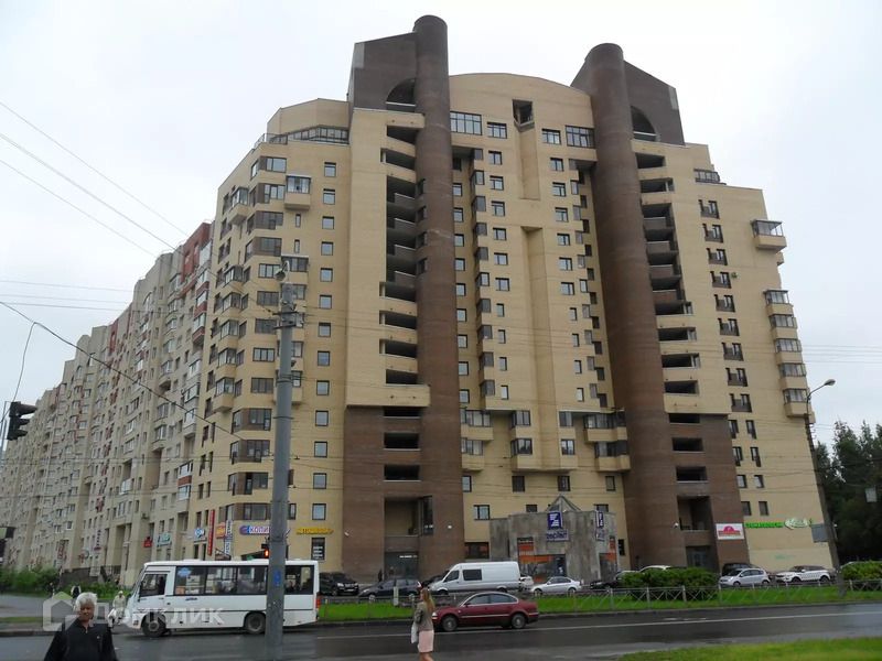 Продаётся 3-комнатная квартира, 100.3 м²
