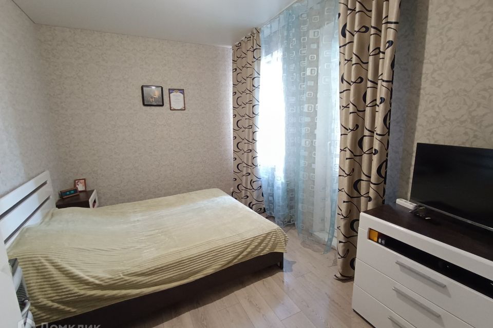 Продаётся 1-комнатная квартира, 42 м²
