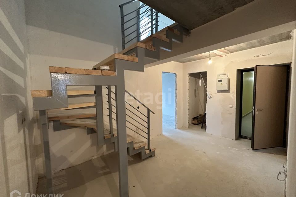 Продаётся 2-комнатная квартира, 80.5 м²