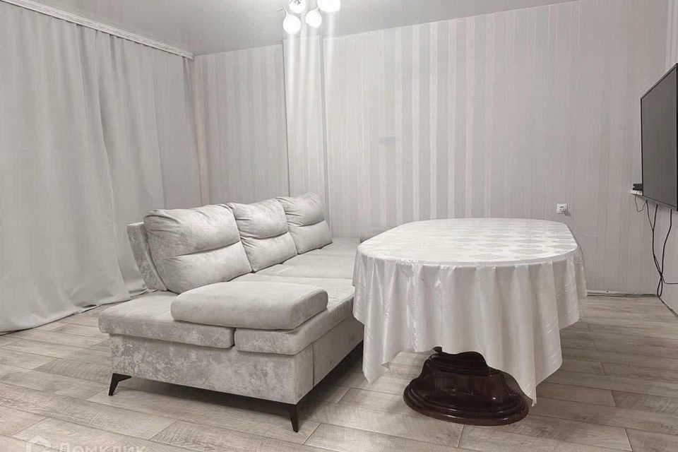 Продаётся 3-комнатная квартира, 108.8 м²