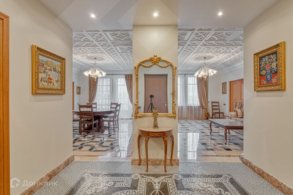 Сдаётся 3-комнатная квартира, 180 м²