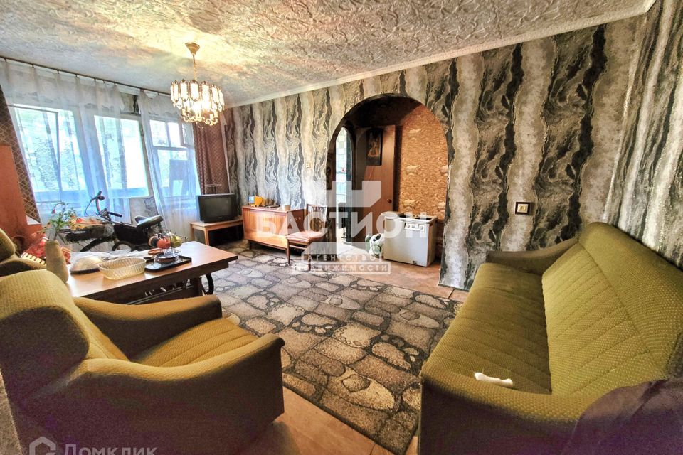 Продаётся 3-комнатная квартира, 59.4 м²