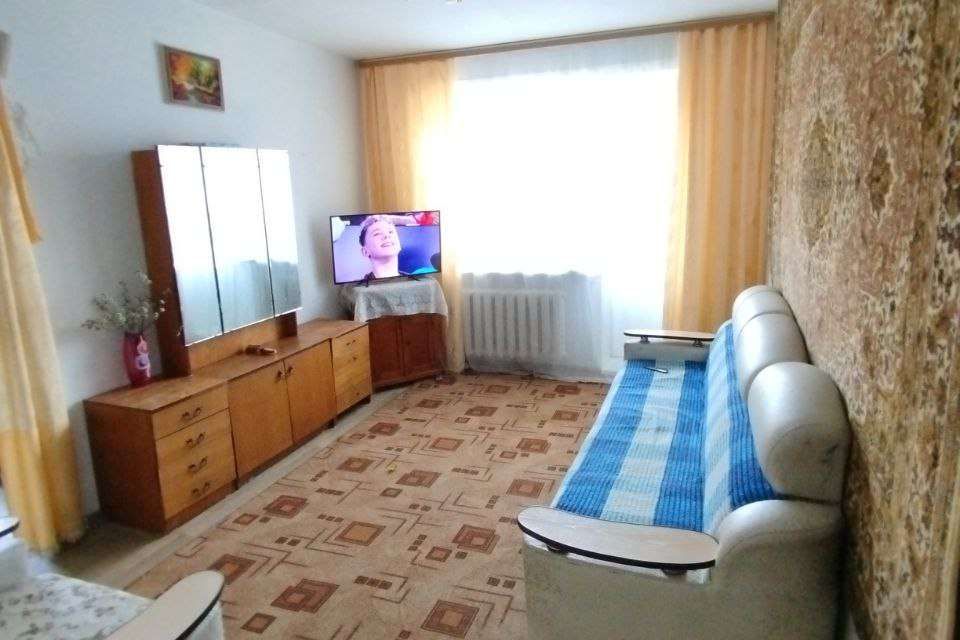 Продаётся 3-комнатная квартира, 50.7 м²