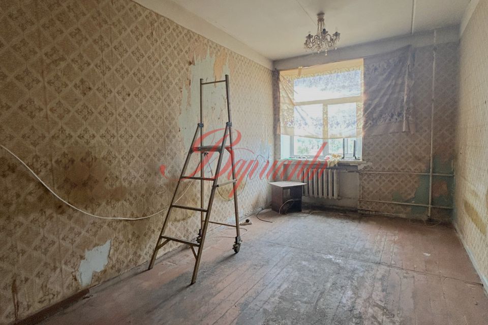 Продаётся комната в 9-комн. квартире, 17.9 м²