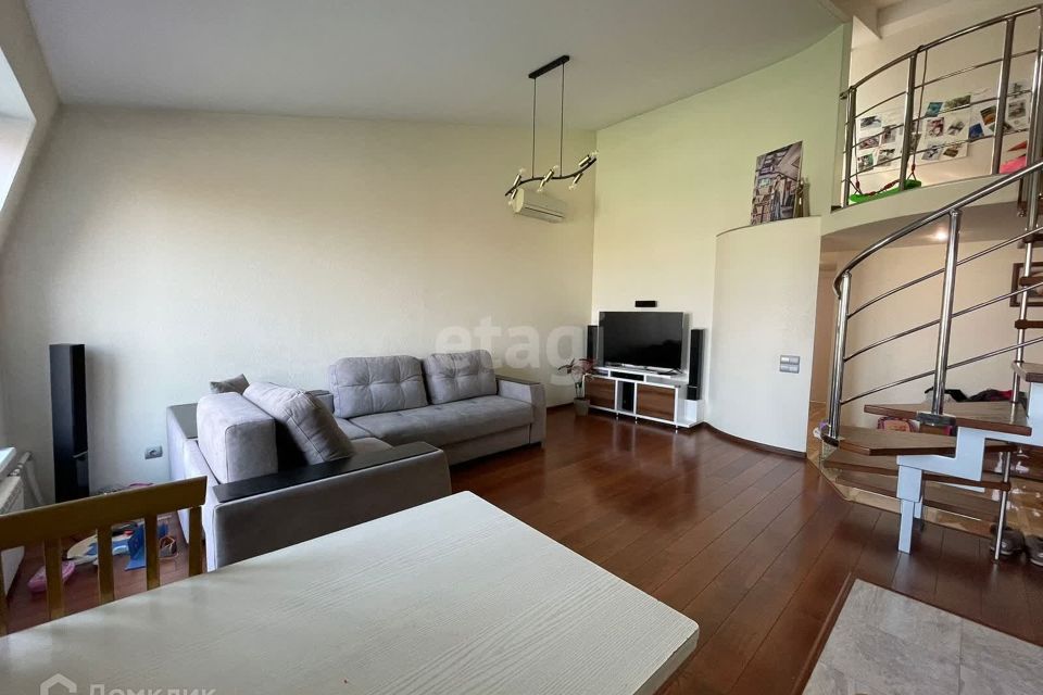 Продаётся 4-комнатная квартира, 94.5 м²