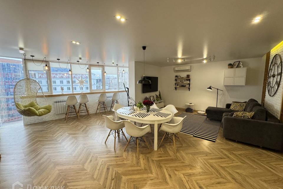 Продаётся 3-комнатная квартира, 116 м²