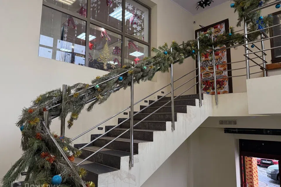 Продаётся помещение своб. назначения, 240 м²