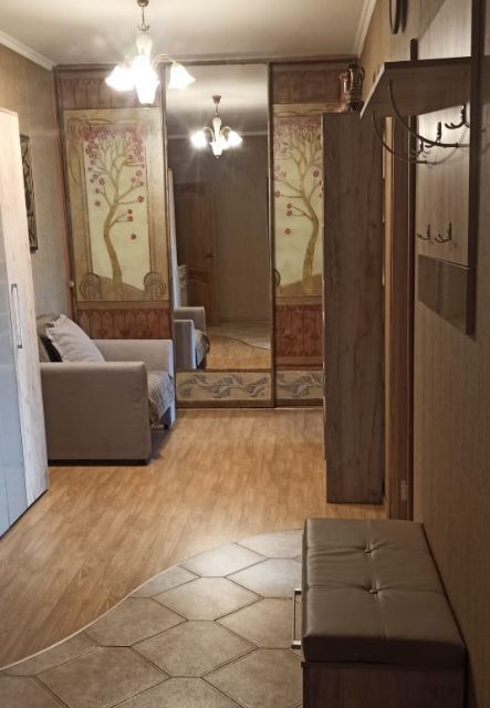 Сдаётся 2-комнатная квартира, 72 м²