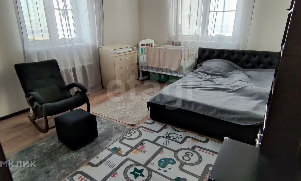 Продаётся 1-комнатная квартира, 42 м²