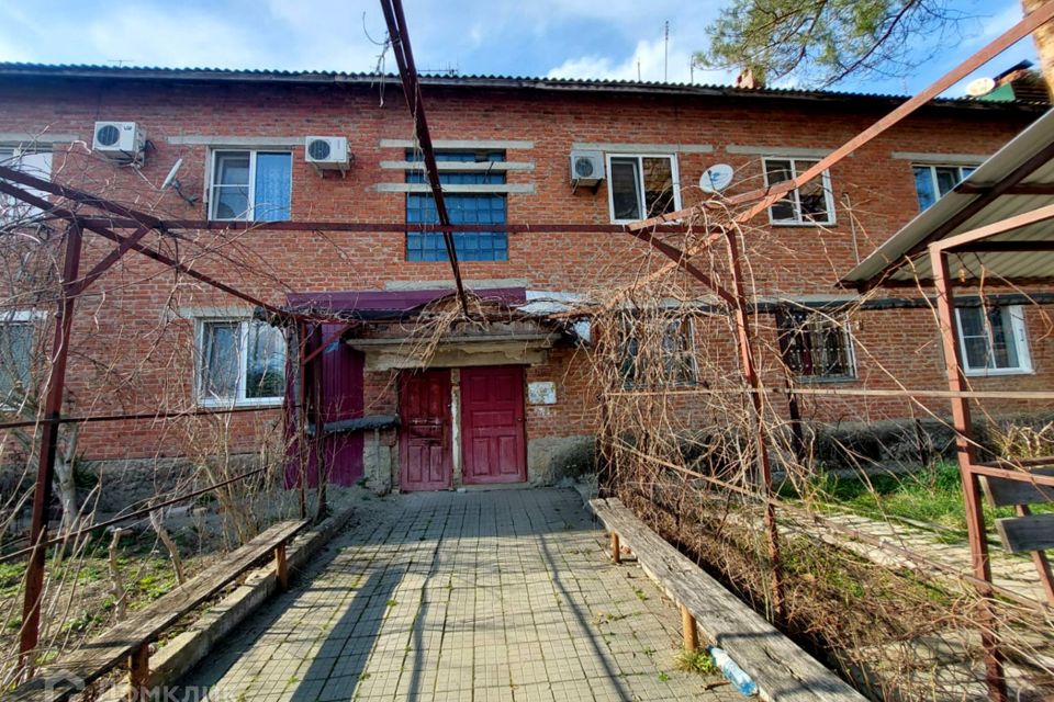 Продаётся 4-комнатная квартира, 90 м²