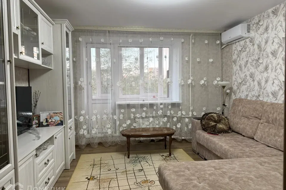 Продаётся 3-комнатная квартира, 61.3 м²