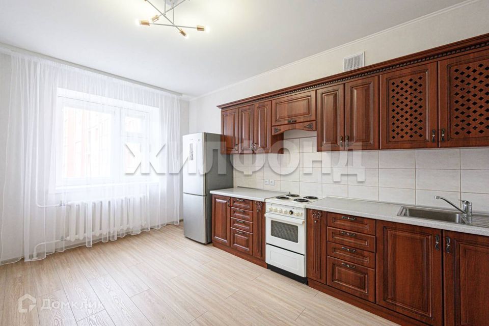 Продаётся 1-комнатная квартира, 47.2 м²
