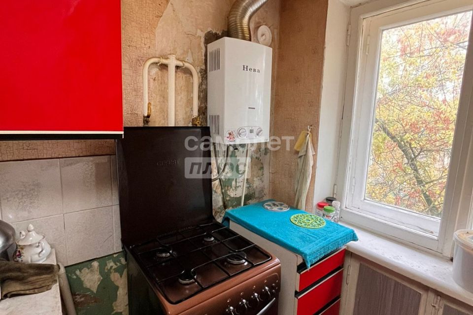 Продаётся комната в 5-комн. квартире, 14 м²