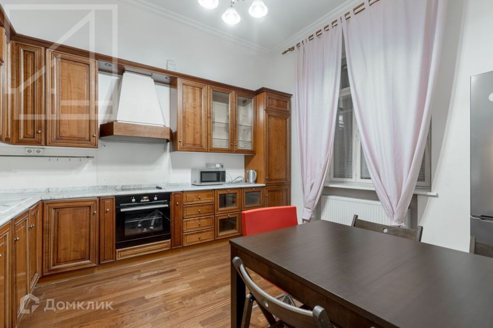 Сдаётся 5-комнатная квартира, 192 м²