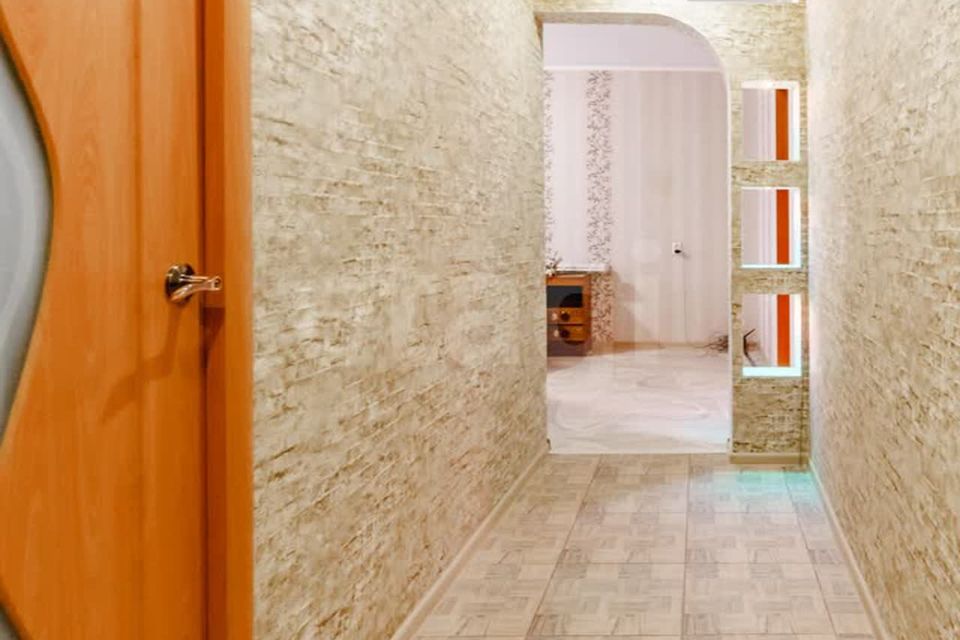 Продаётся 3-комнатная квартира, 61.3 м²