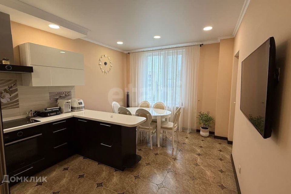Продаётся 3-комнатная квартира, 116.5 м²