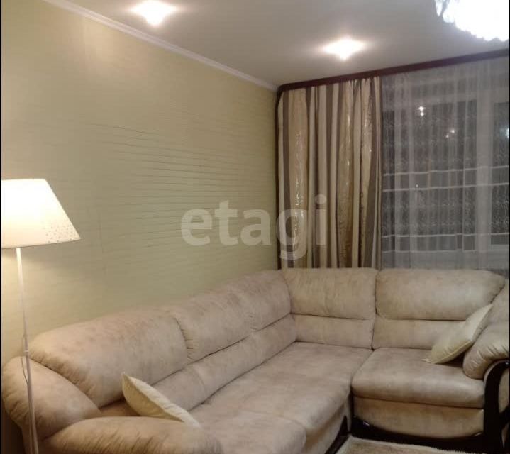 Продаётся 4-комнатная квартира, 75 м²