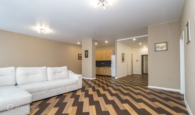Сдаётся 3-комнатная квартира, 121 м²