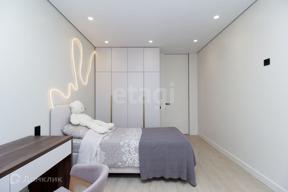 Продаётся 3-комнатная квартира, 90 м²