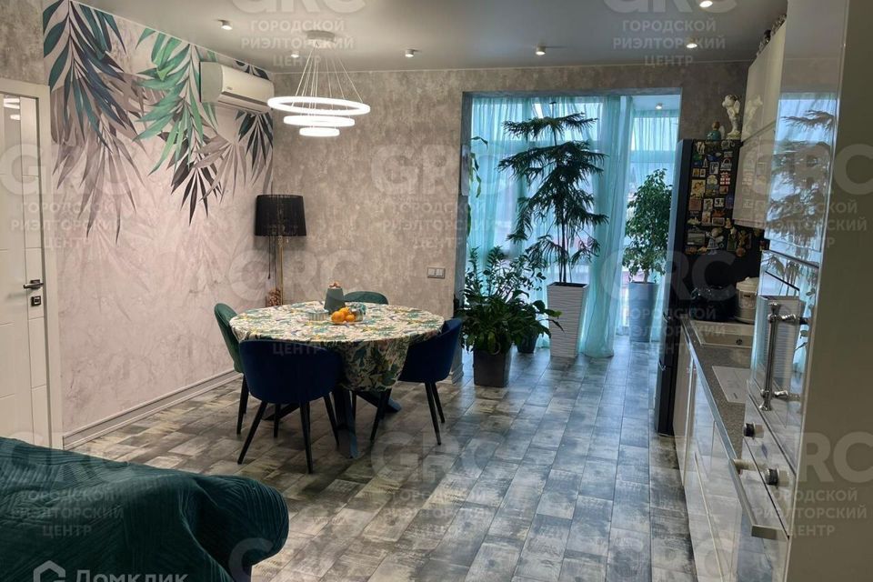 Продаётся 3-комнатная квартира, 79.7 м²